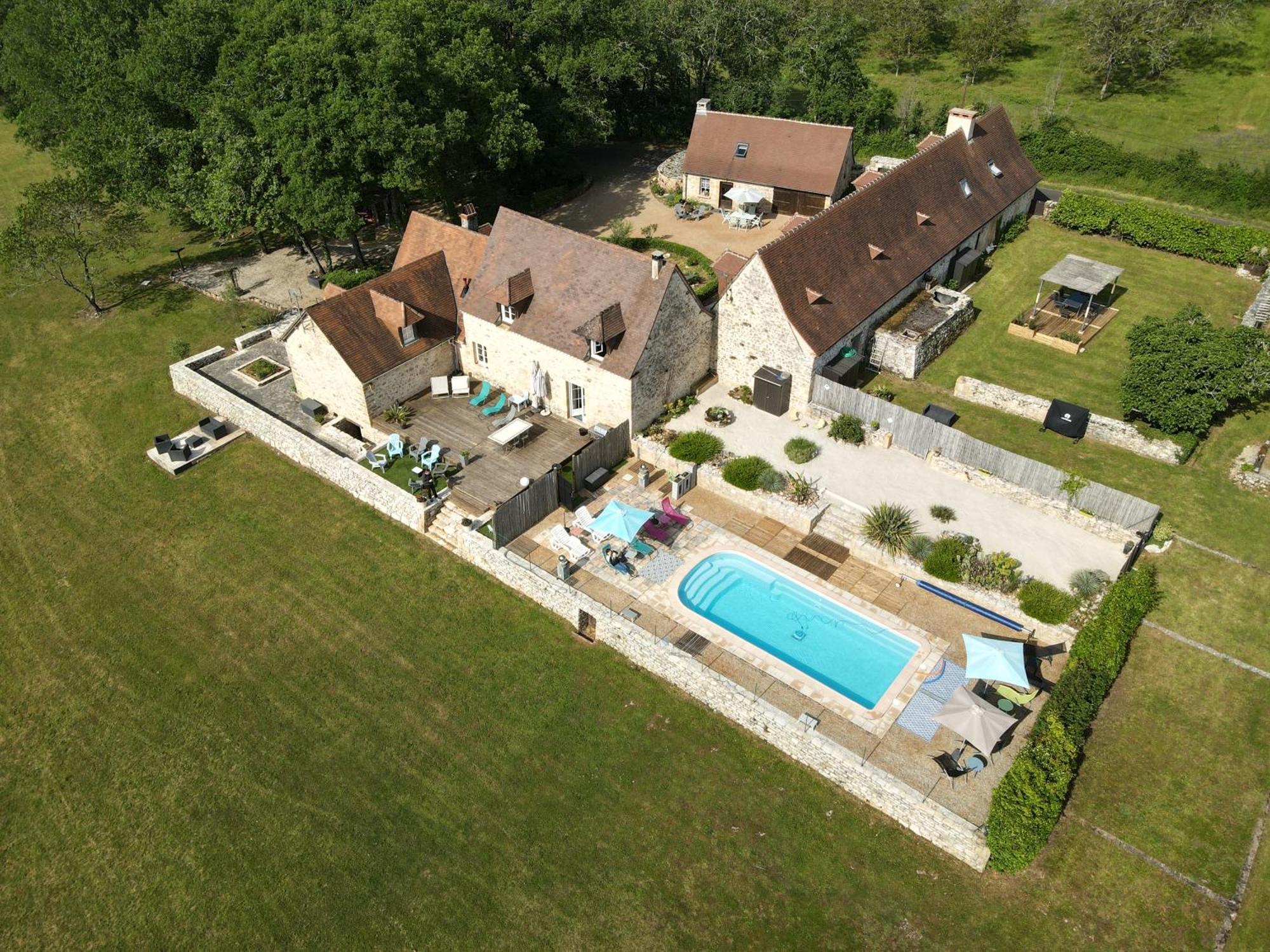 Domaine De Nineyrolle Villa Azerat Buitenkant foto